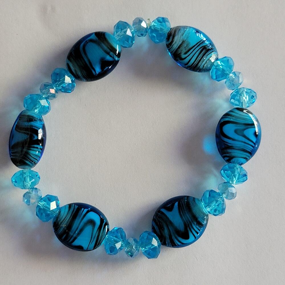 Vintage Beaded Bracelet Blue Glass Acrylic Swirl Oval Beads Faceted 8in Tie
